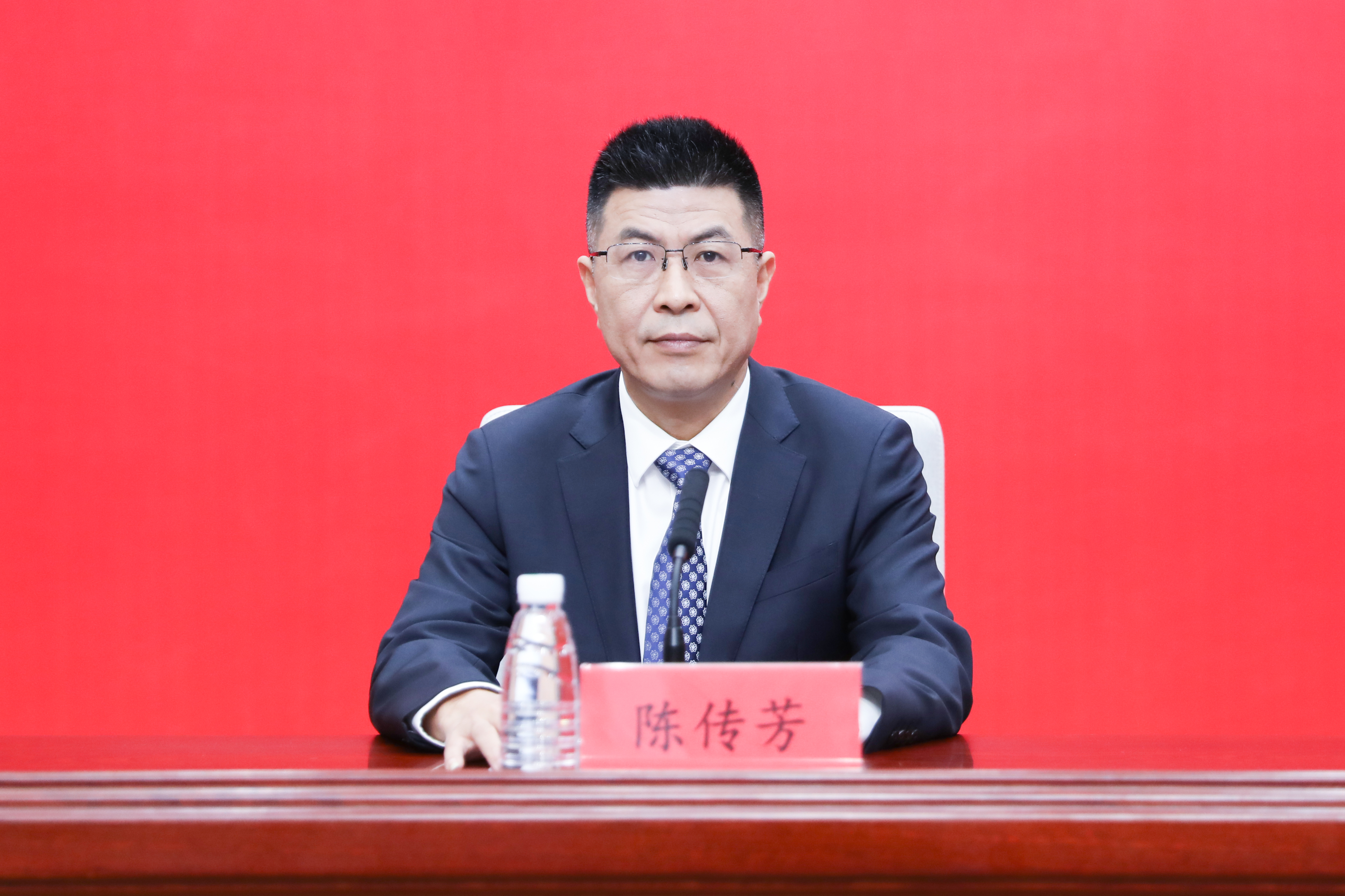 专场新闻发布会2.jpg